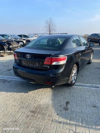 Dezmembram Toyota Avensis 2.0 D an fabr 2010 - 3