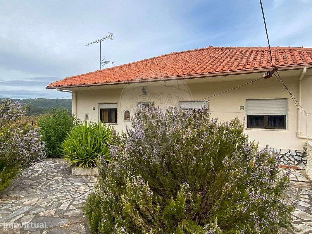 Moradia T5 para venda-10