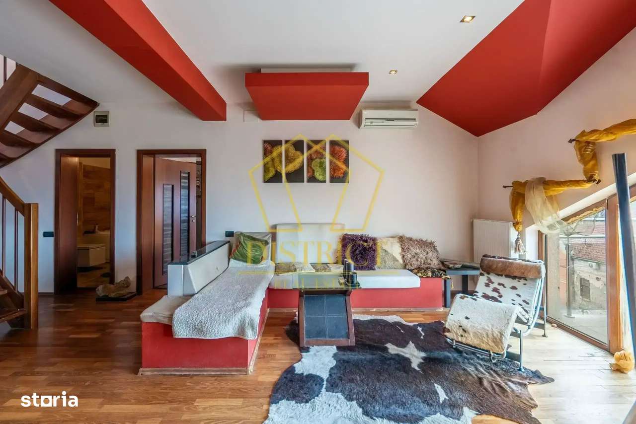 0% COM Apartament cu 3 camere, scara interioara, semineu | Favorit - Imagine principală: 2/14