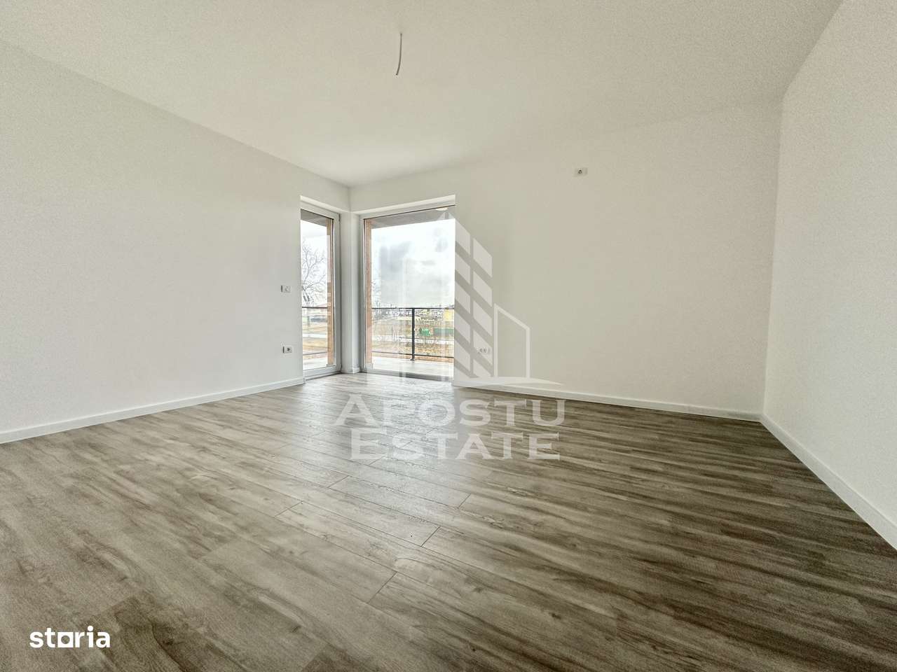 Apartament cu 2 camere, decomandat, bucatarie inchisa, terasa 13 mp - Imagine principală: 2/9