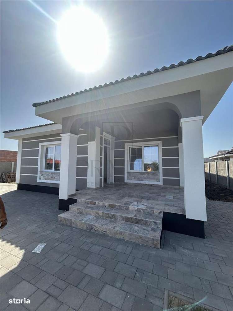 Sanmihaiul Roman- teren generos- personalizare interioara - Imagine principală: 4/9