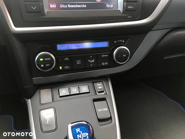 Toyota Auris 1.8 VVT-i Hybrid Automatik Touring Sports Edition - 23
