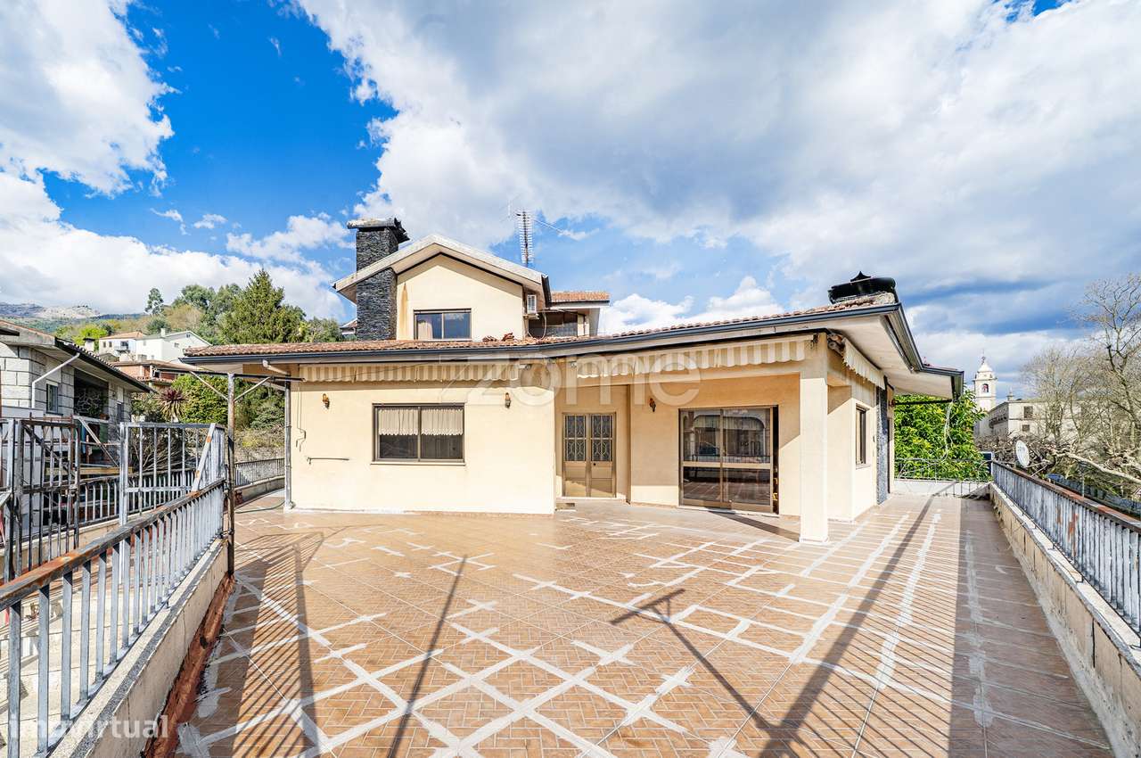 Moradia Individual T5 com Comércio, em Bouro Sta. Maria, Amares - Grande imagem: 5/60