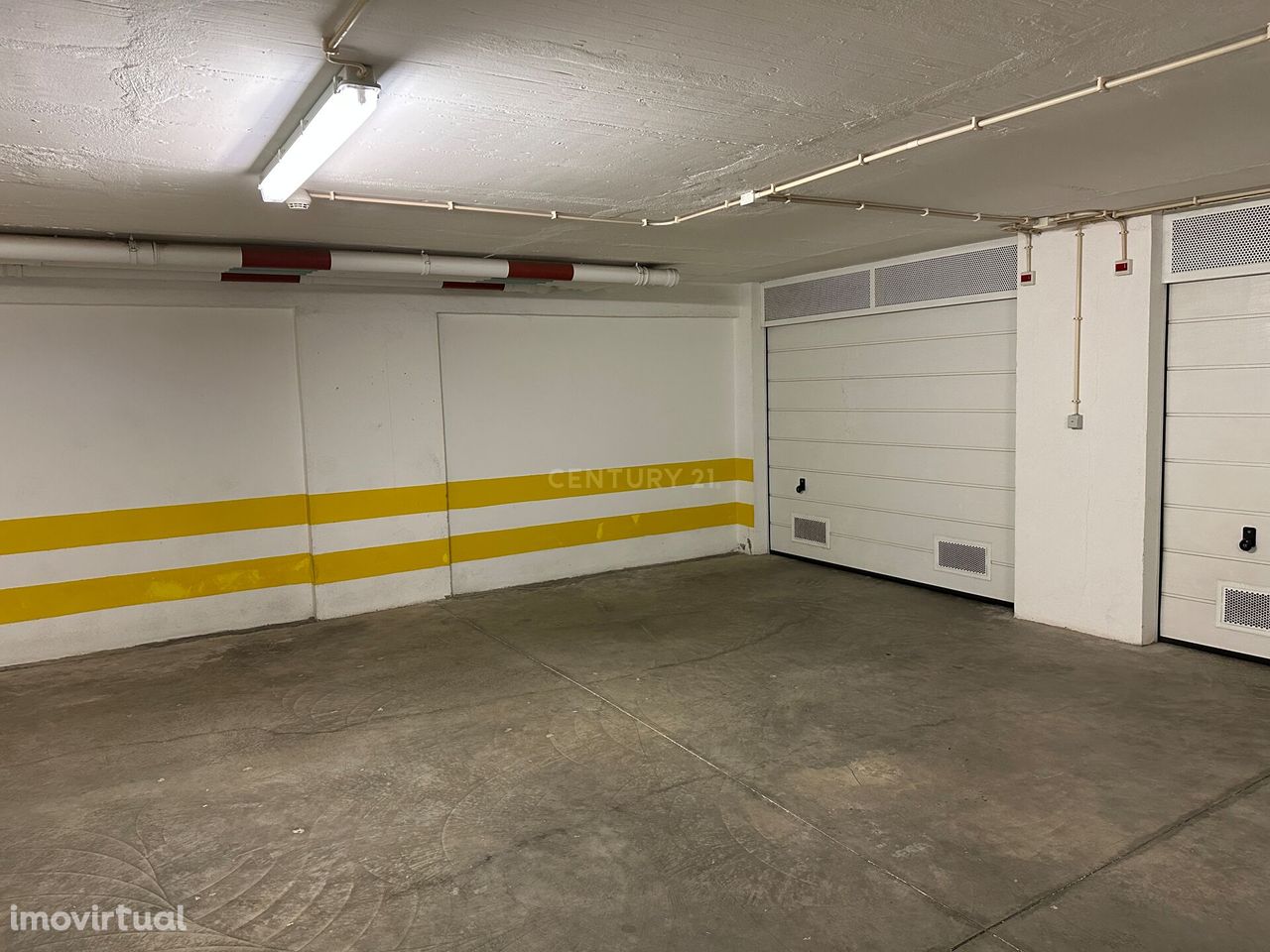 Garagem box 18m2 para carro - Montijo