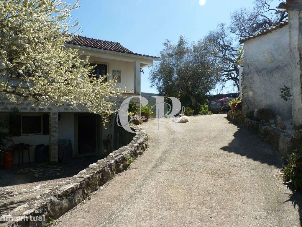 Moradia T4 com garagem, anexos e vistas deslumbrantes em Almoster – Al - Grande imagem: 2/60