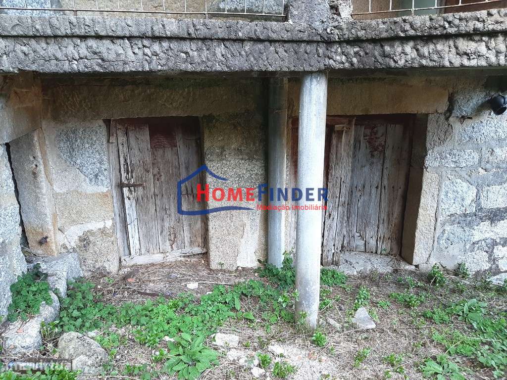 Moradia para Restauro - Fiães, Melgaço-22