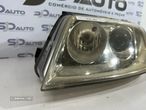 Farol Esquerdo - Volkswagen Passat B5.5 - 5