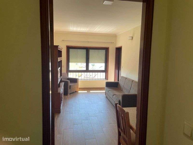 Arrenda-se apartamentoT1 mobiliado em pleno centro da cidade de Chaves - Grande imagem: 4/6