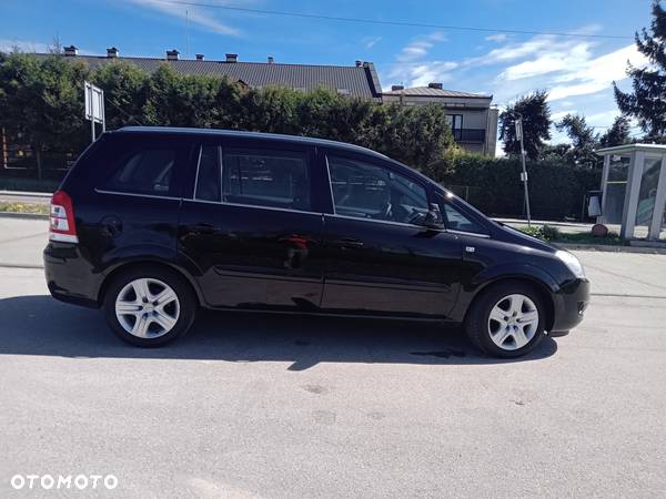 Opel Zafira 1.8 Cosmo EU5 - 2