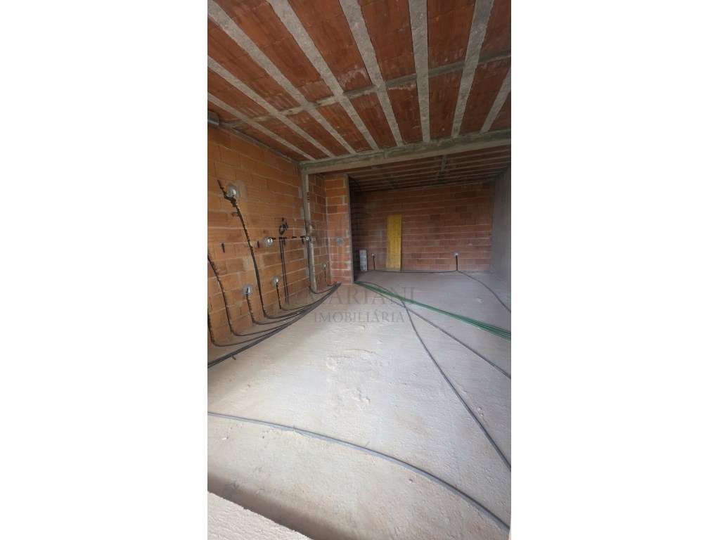 T1+1 Novo com Varanda e Garagem em Pedroso | Áreas Generosas | Nasc...-6