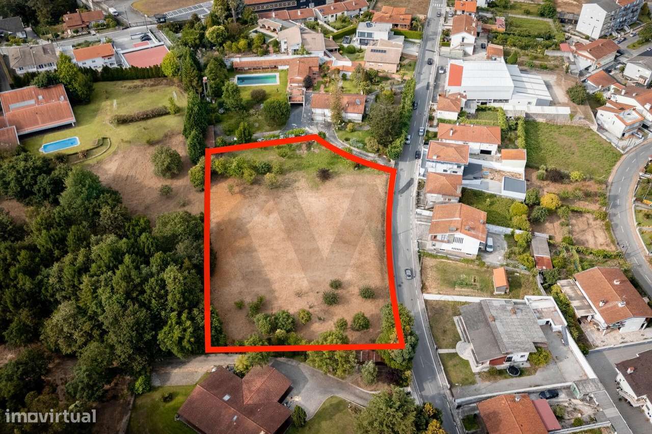 Moradia com Piscina e anexos - Grande imagem: 2/60