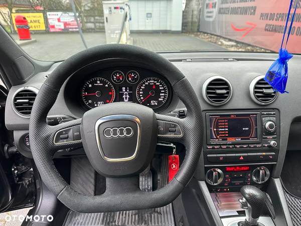 Audi A3 2.0 TDI Ambition S tronic - 4