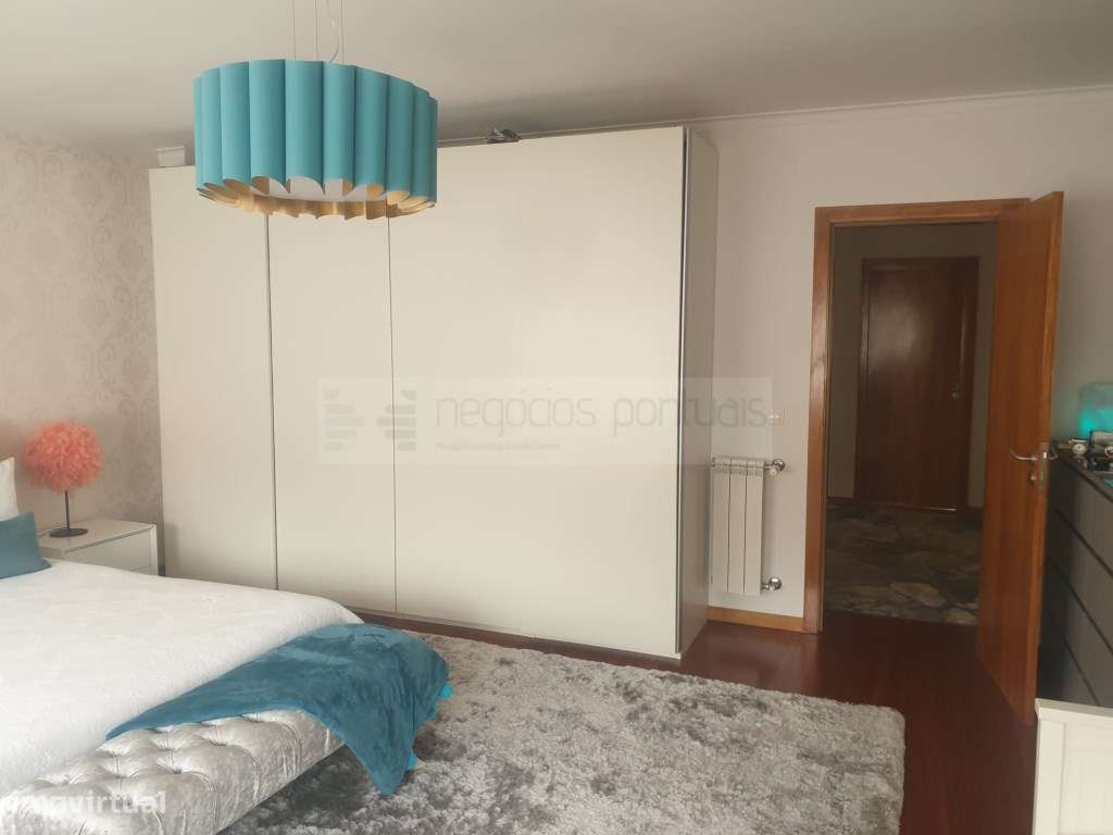 Moradia Gaveto T3 mais escritório e um apartamento T2-14