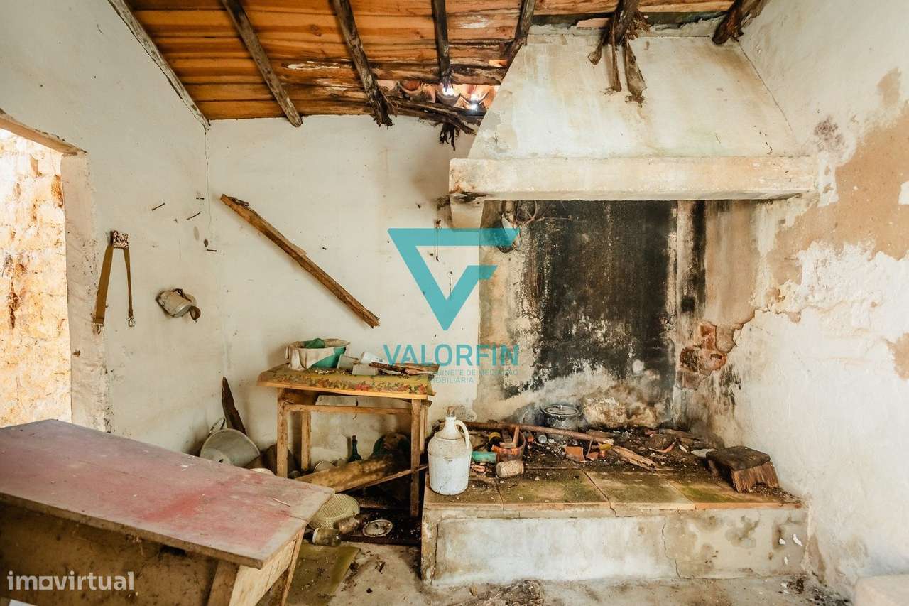MORADIA T2 para reconstrução | AZENHA-10