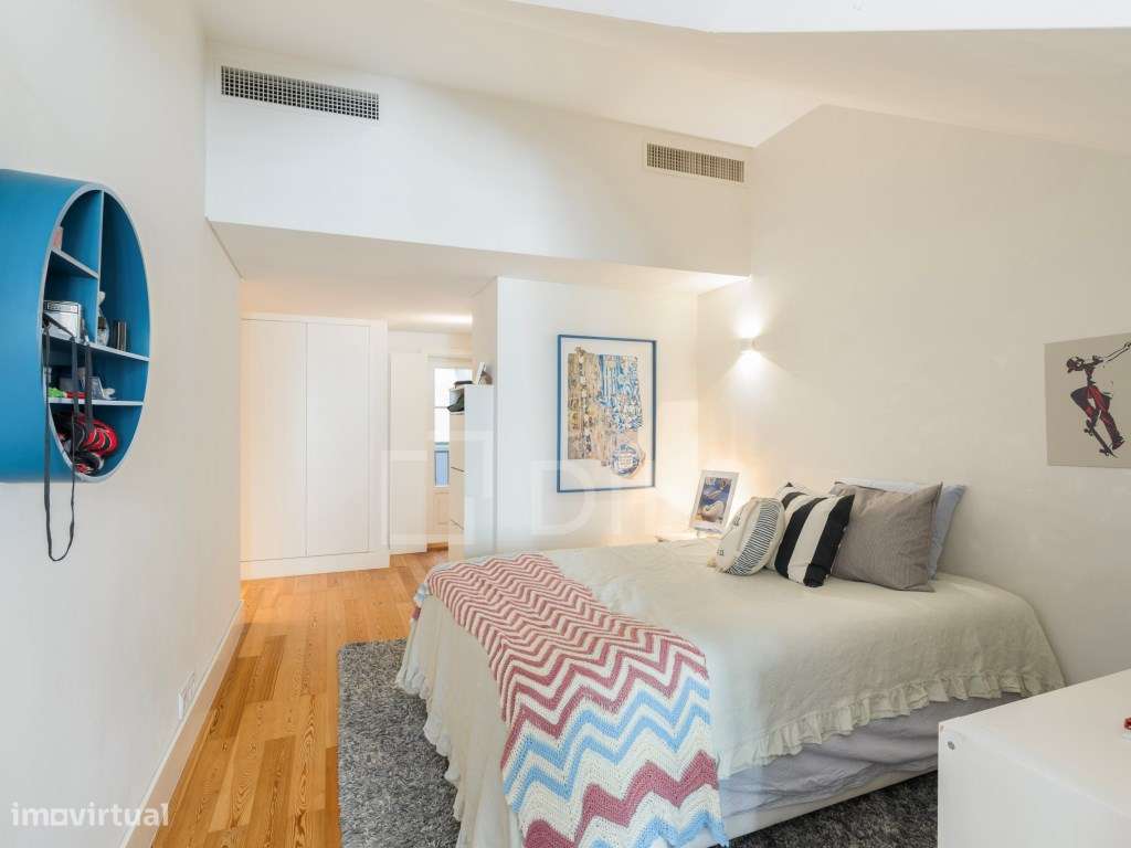 Apartamento T3 duplex com vista rio e garagem privativa, na Estrela...-14