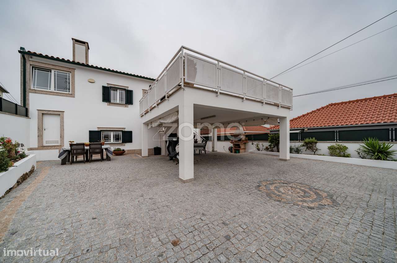 Moradia T6 Individual, em S.José de São Lázaro, Braga! - Grande imagem: 2/42