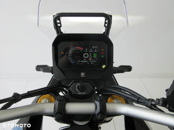 Suzuki V-STROM - 7