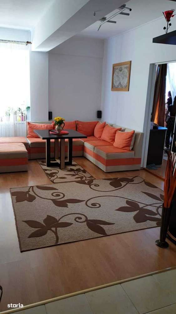 Apartament 3 camere Calea Moldovei - Imagine principală: 4/9
