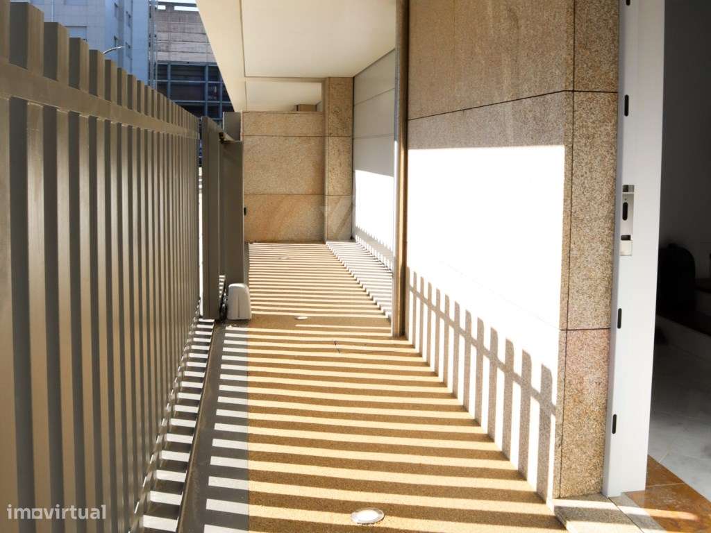 Moradia T3 de Luxo - Boavista | Avenida Tenente Valadim - Grande imagem: 4/21