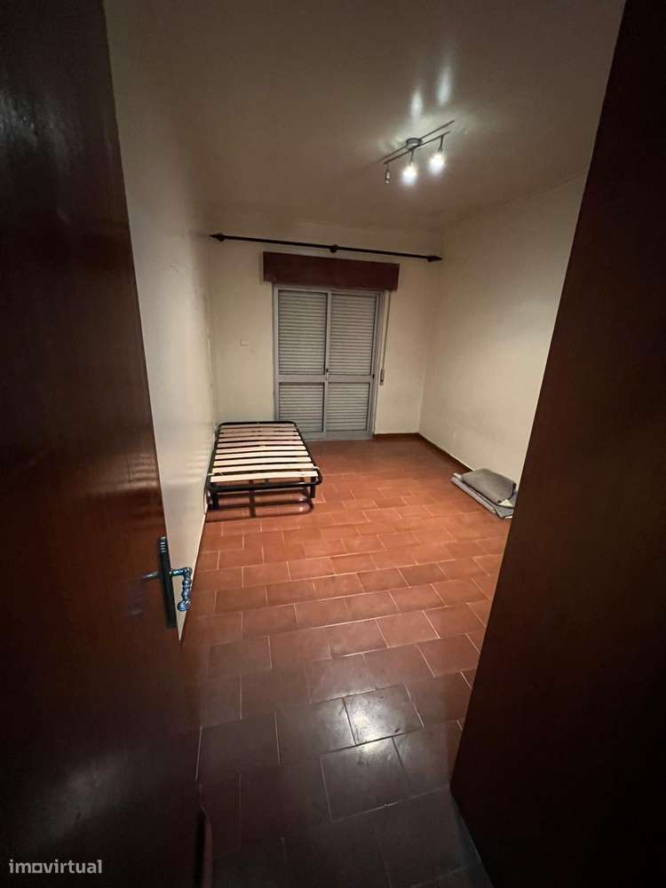 Oportunidade! T3 com Varanda – Nossa Senhora de Fátima, Entroncamento - Grande imagem: 4/12