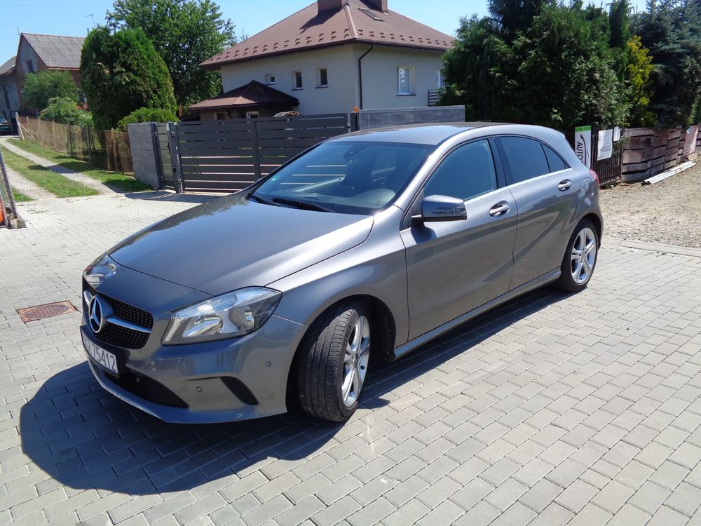 Mercedes-Benz A W176 (2012-) 180 BlueEfficiency Edition 2017
