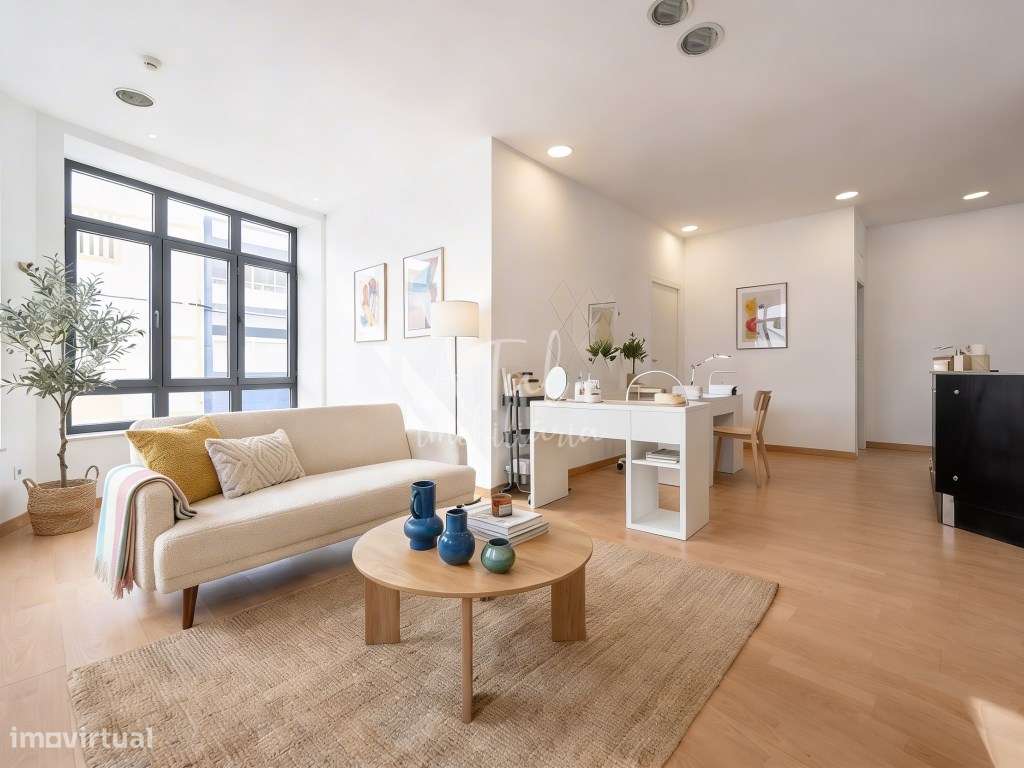 Prédio com loja e sotão independente - Grande imagem: 4/21