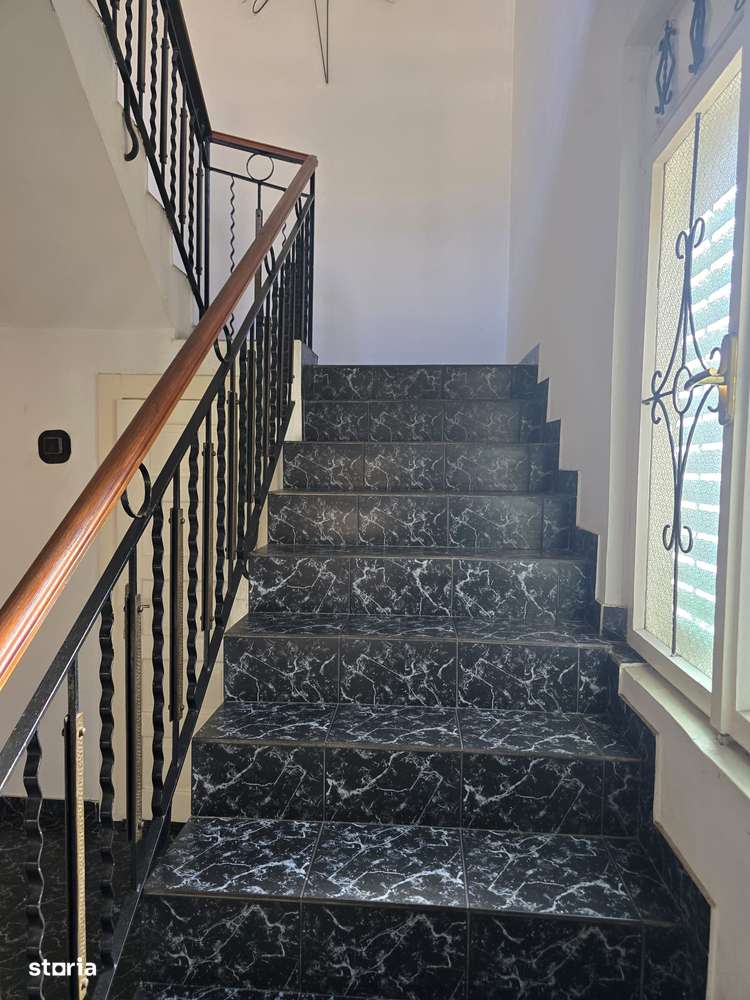 Casă zona 14 Mai-11