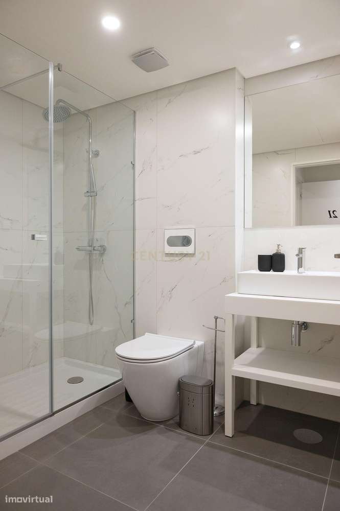 T1  em Condomínio Fechado no centro do Porto - Grande imagem: 5/21