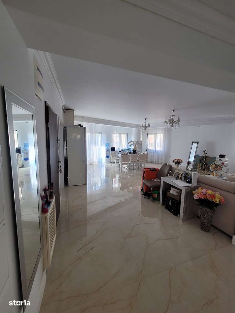 3 cam BLOC COLIBRI pret 168 000 euro - Imagine principală: 2/13