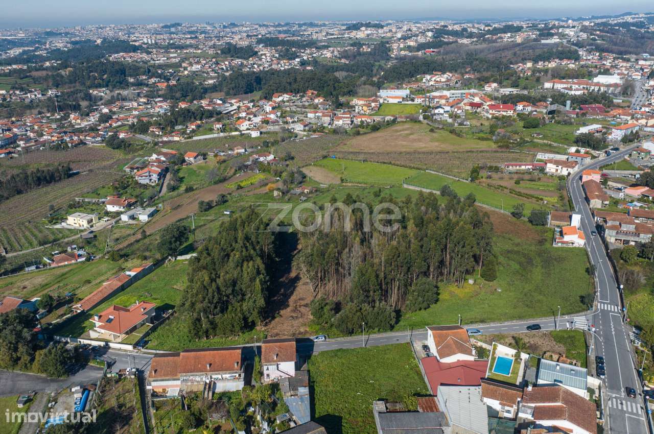 Terreno Rústico com 1490m2 - Grande imagem: 2/15