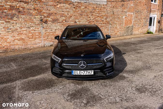 Mercedes-Benz Klasa A 180 d AMG Line 7G-DCT - 2