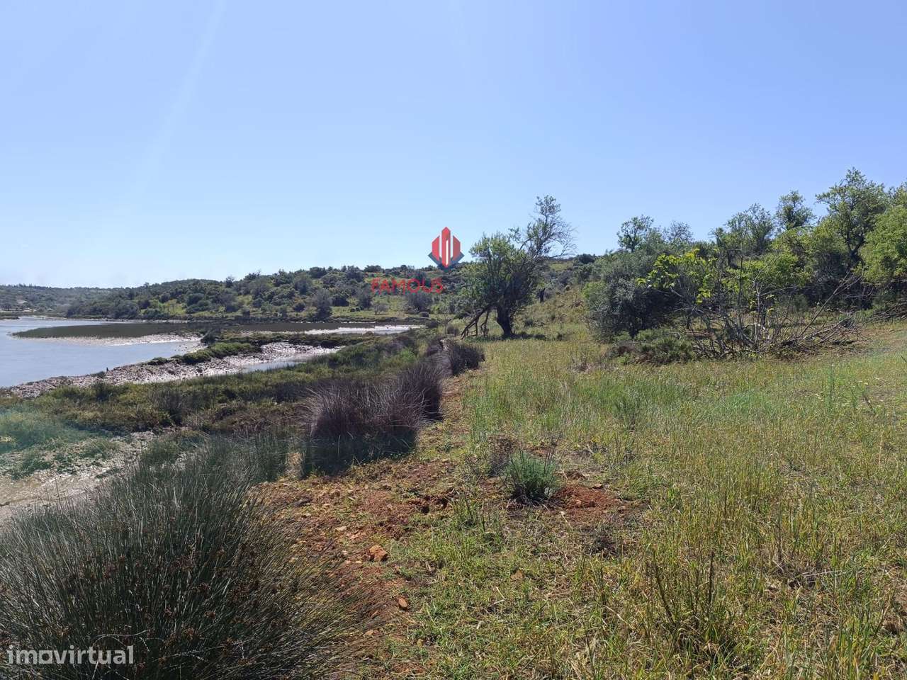 Quinta com 9 Hectares , junto ao rio Arade excelente investimento-34