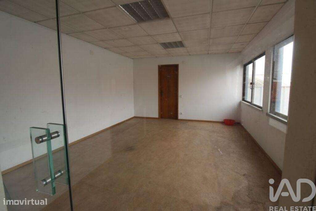 Prédio em Parceiros e Azoia de 2757 m2 - Grande imagem: 3/26