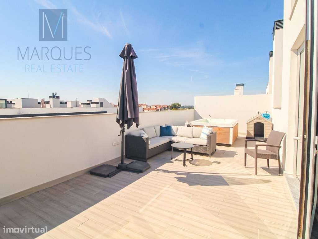 Apartamento T2+1 Duplex em condomínio fechado na Quinta da Trindade...-23