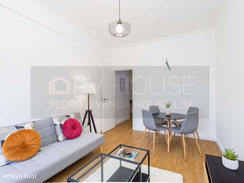 Apartamento T2 Benfica Rua Drº João de Barros nº25 r/c dt-16