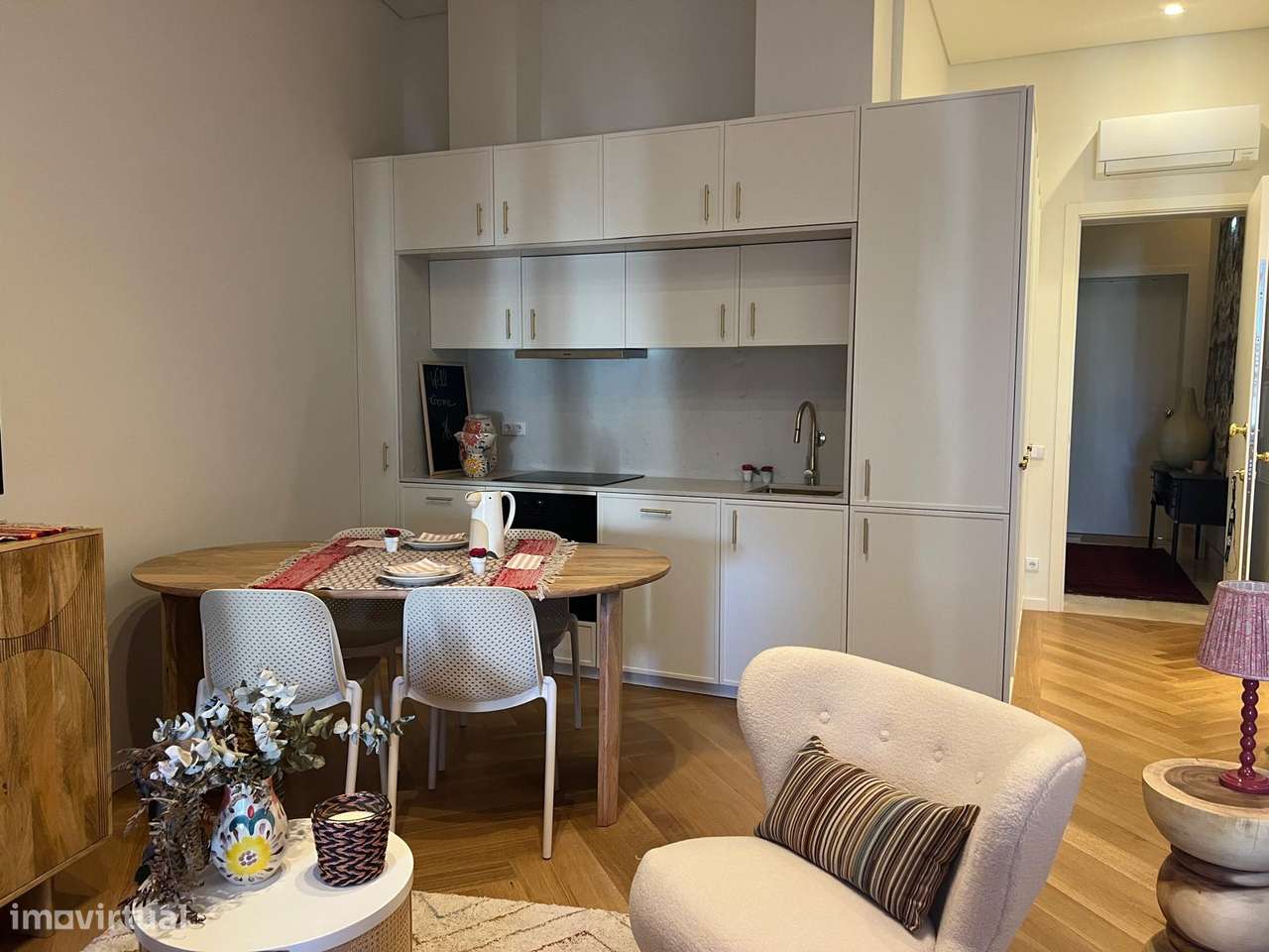 T0 luxuoso, mobilado e equipado, no centro - Grande imagem: 5/25