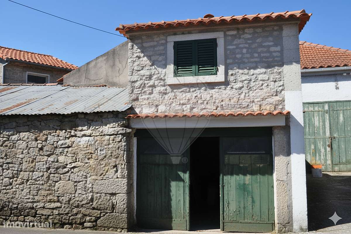 Moradia T2 para venda - Grande imagem: 1/3