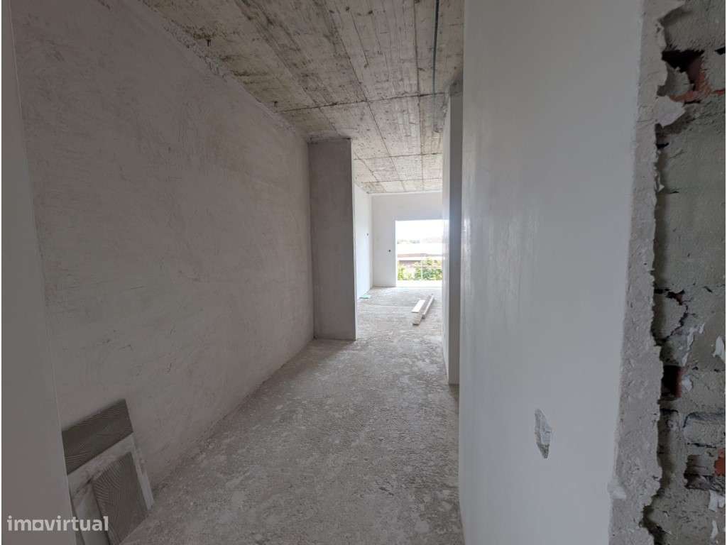 Conforto e Qualidade de Vida numa Moradia T3 nos Redondos Fernão Ferro-9