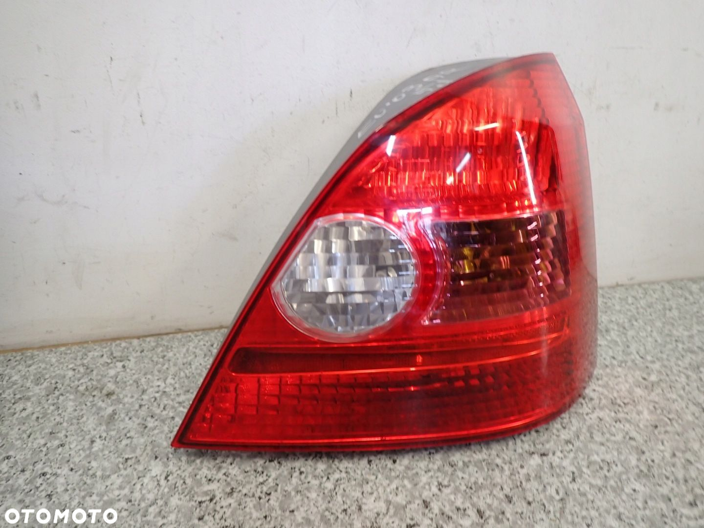 HONDA CIVIC VII 5d 01-03 LAMPA TYLNA PRAWA - 3