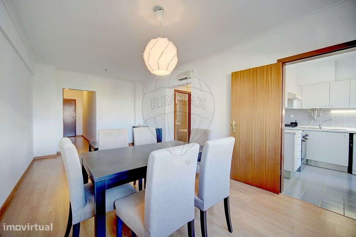 Apartamento T2 para arrendamento - Grande imagem: 1/23