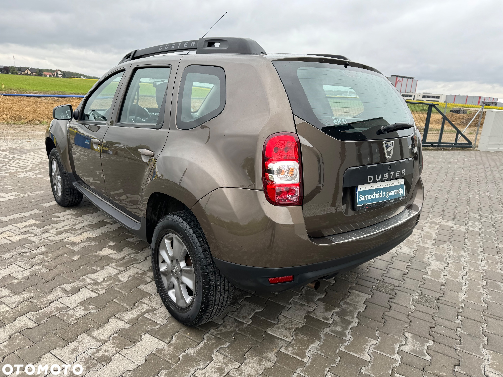 Dacia Duster 1.6 SCe Laureate S&S - 4