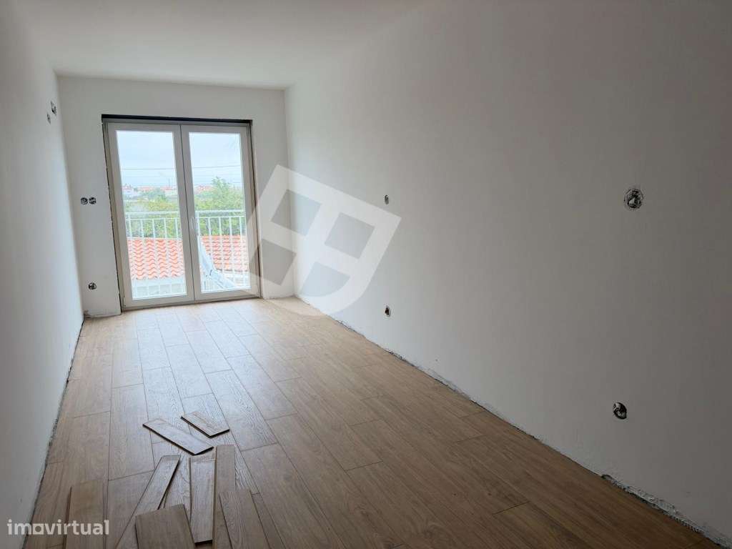 Moradia T5 próxima às Praias Conforto, Espaço e Qualidade de Vida-47