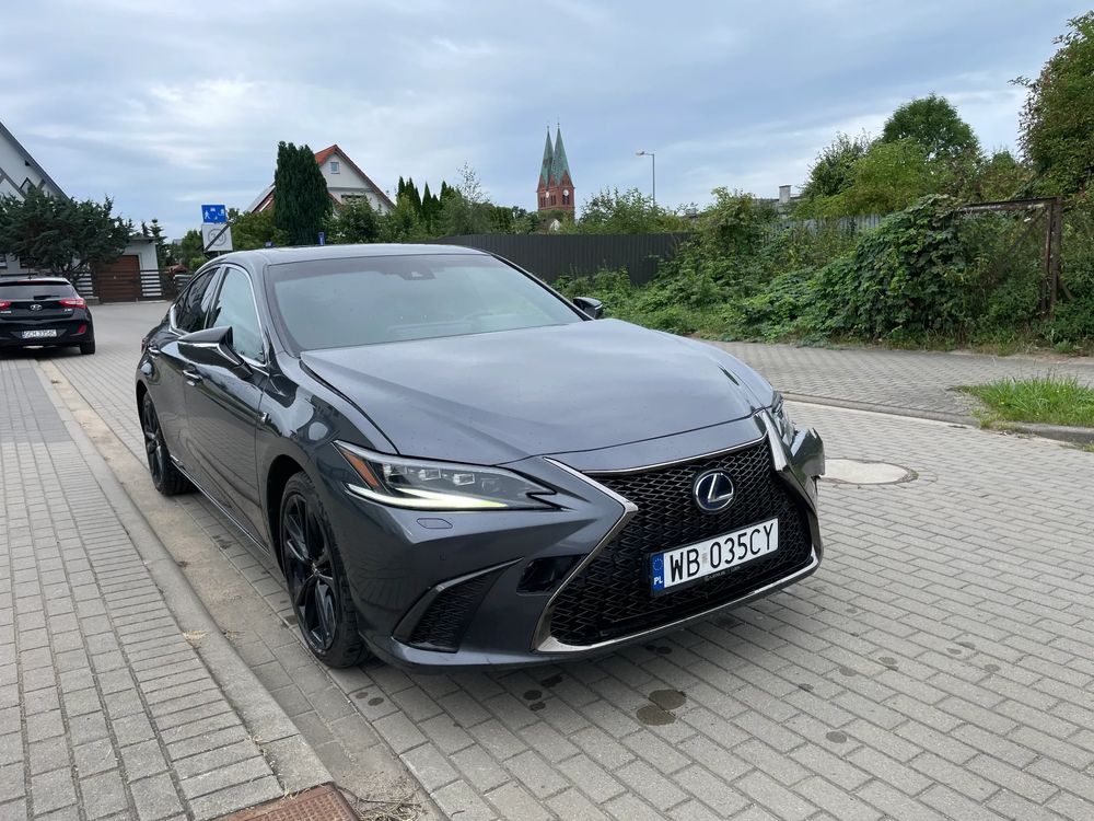 Lexus ES 300h F Sport 2021