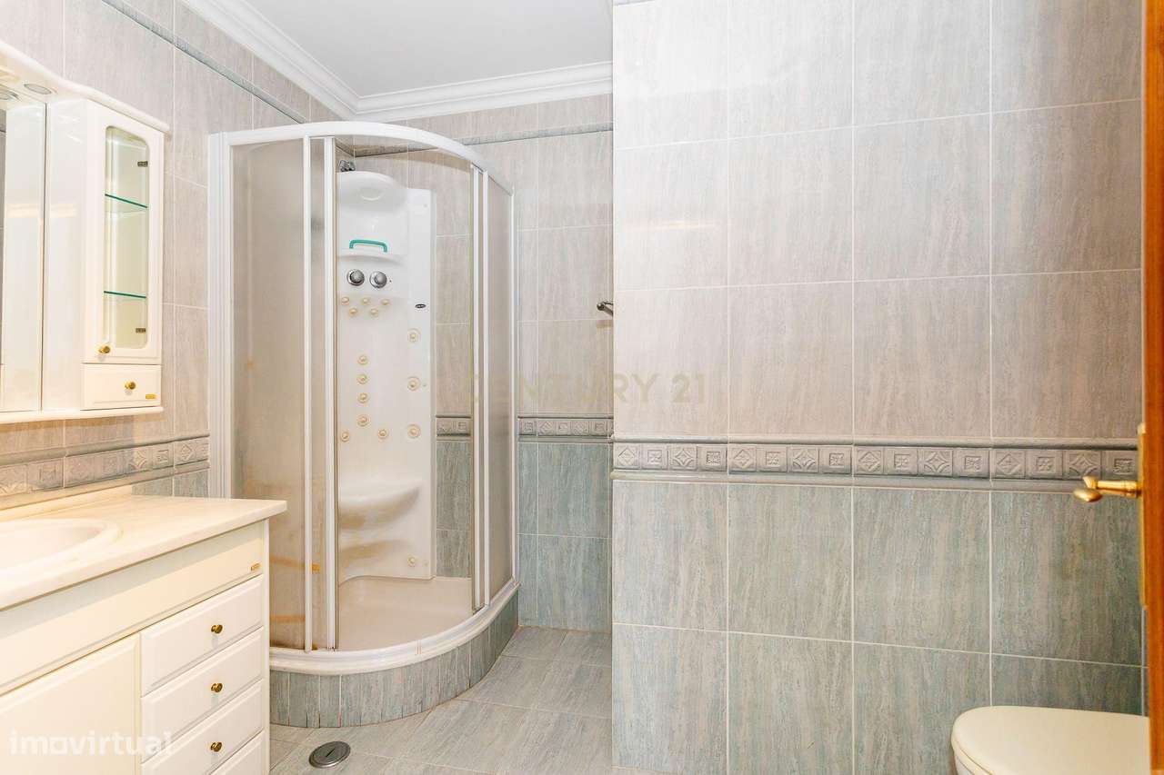 Excelente apartamento T3 na Venteira - Amadora-17