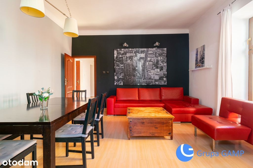 Unique 120sqm, 3 bedrooms+living in the Old Town!