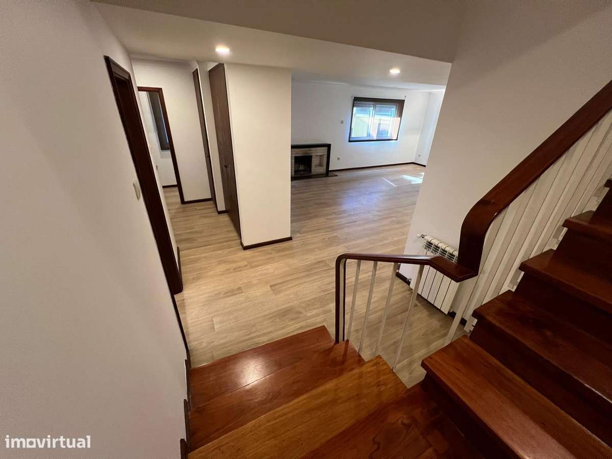 Moradia T4+2  3 Frentes monte dos Burgos-30