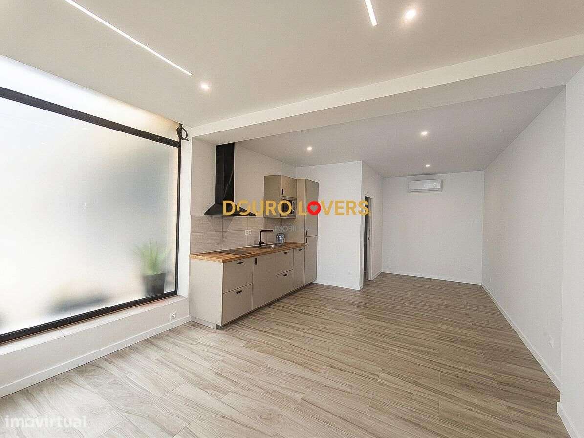 Apartamento T0 à venda na Rua da Constituição-4