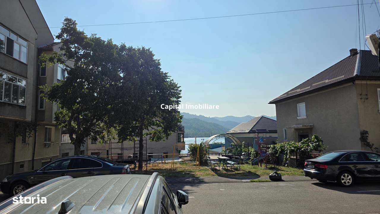 Casă Central Orsova, cu vedere la Dunăre - Imagine principală: 2/16