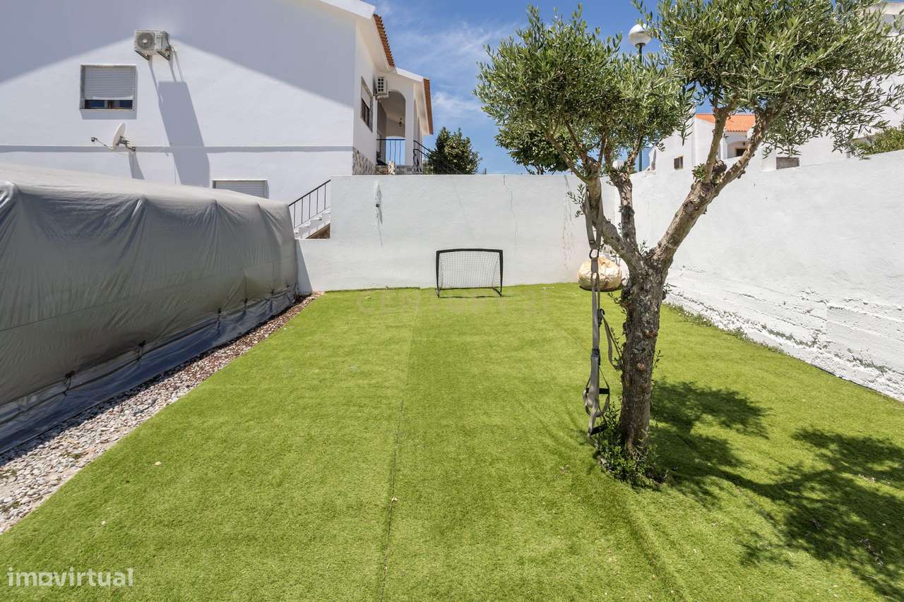 Moradia T2 Renovada com Quintal e Jardim – O Refúgio Ideal para Viver-31
