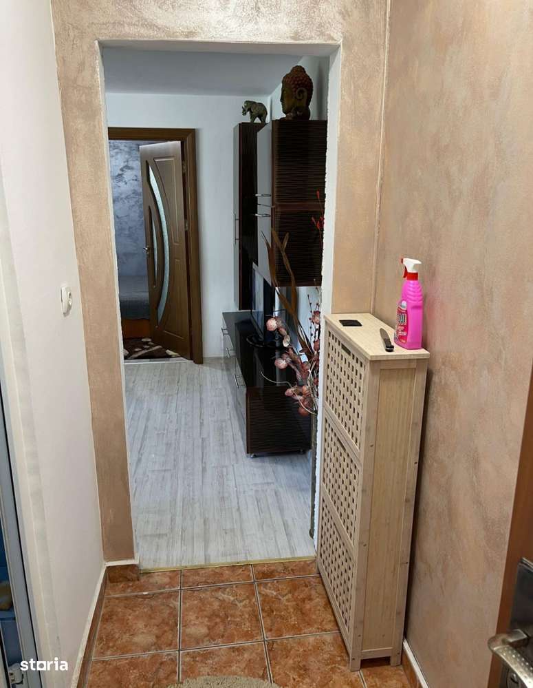 Apartament 2 camere în Valea Roșie, renovat,  et 3 - Imagine principală: 5/7